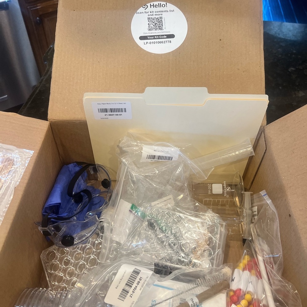 Lab Equipment Set - Picture 2 of 6